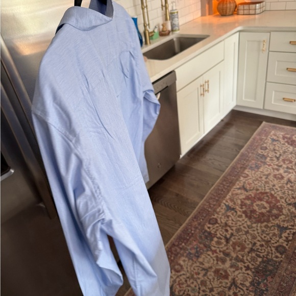 GAP Men's Light Blue Shirt NWT - Picture 8 of 9